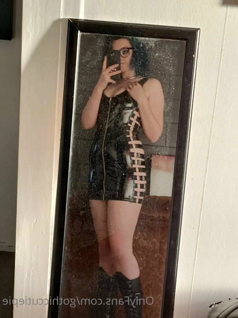 GothicLilGirl [ gothiccutiepie ] Onlyfans leaked photo 5608530 on Hotleaks.tv
