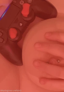 5763883