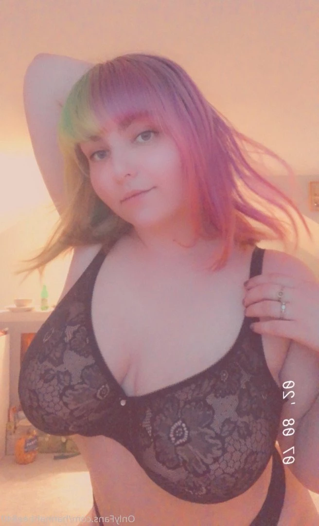 Hannah Bee 🌻🐝 [ hannahbee840 ] Onlyfans leaked photo 467788 on Hotleaks.tv