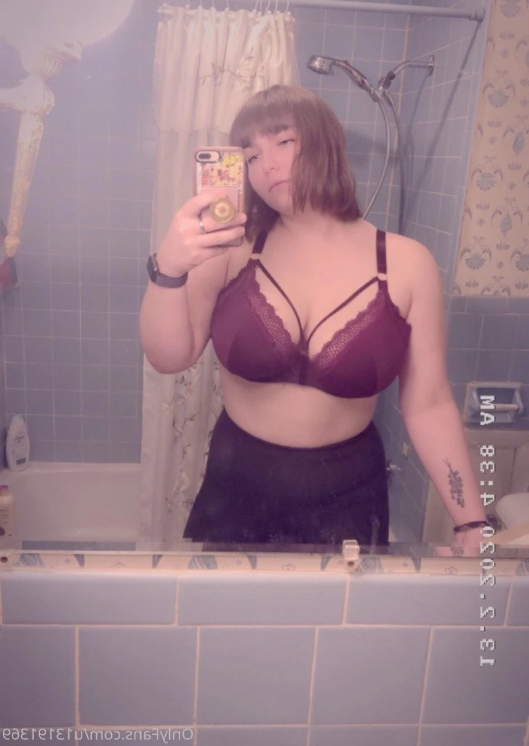 Hannah Bee 🌻🐝 [ hannahbee840 ] Onlyfans leaked photo 467795 on Hotleaks.tv