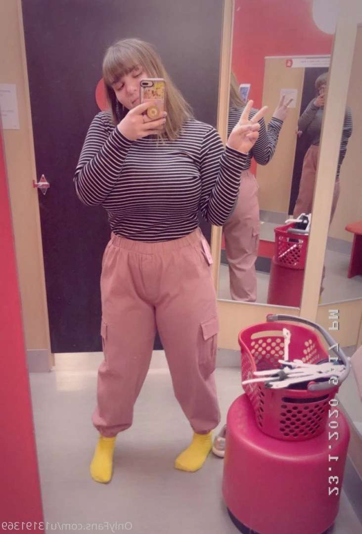 Hannah Bee 🌻🐝 [ hannahbee840 ] Onlyfans leaked photo 467983 on Hotleaks.tv