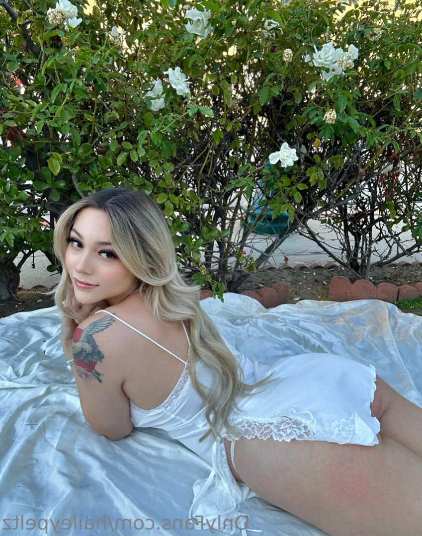 Hawaii Hailey 🌺 [ haileypeltz ] Onlyfans leaked photo 12192023 on Hotleaks.tv