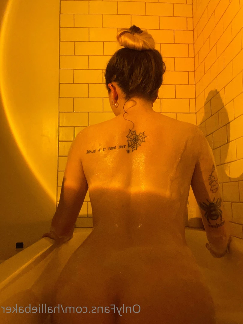 Hallie Baker [ halliebaker ] Onlyfans leaked photo 5762409 on Hotleaks.tv