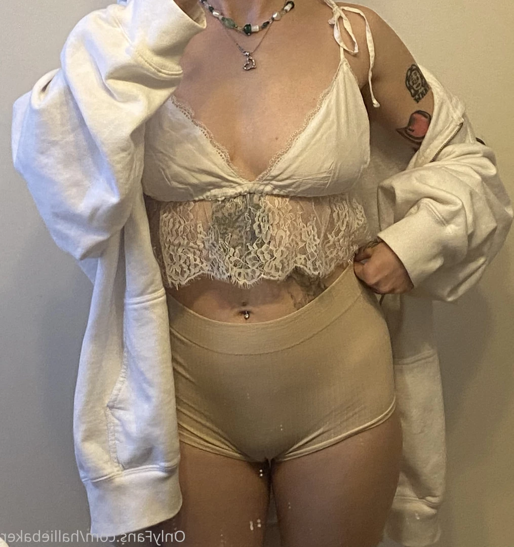 Hallie Baker [ halliebaker ] Onlyfans leaked photo 5762439 on Hotleaks.tv