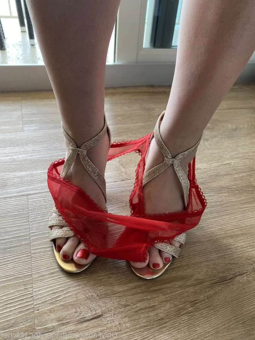 Mrs Robinson 🍎 [ haute_for_teacher ] Onlyfans leaked photo 5488231 on Hotleaks.tv