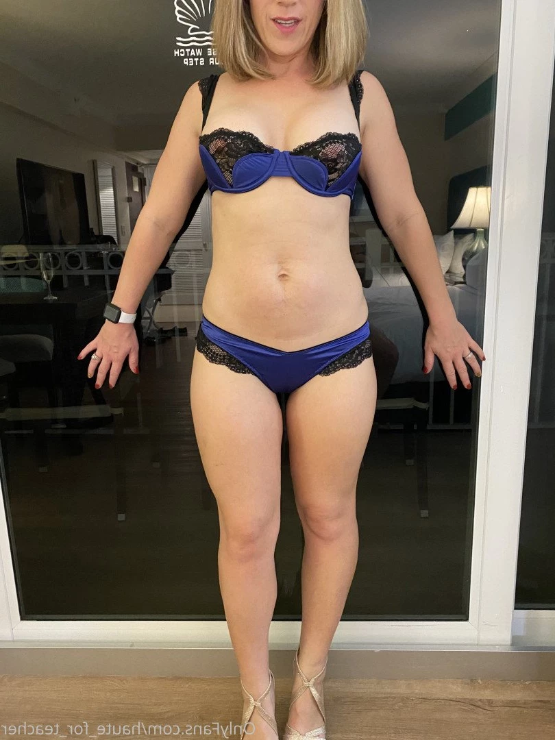 Mrs Robinson 🍎 [ haute_for_teacher ] Onlyfans leaked photo 5492890 on Hotleaks.tv