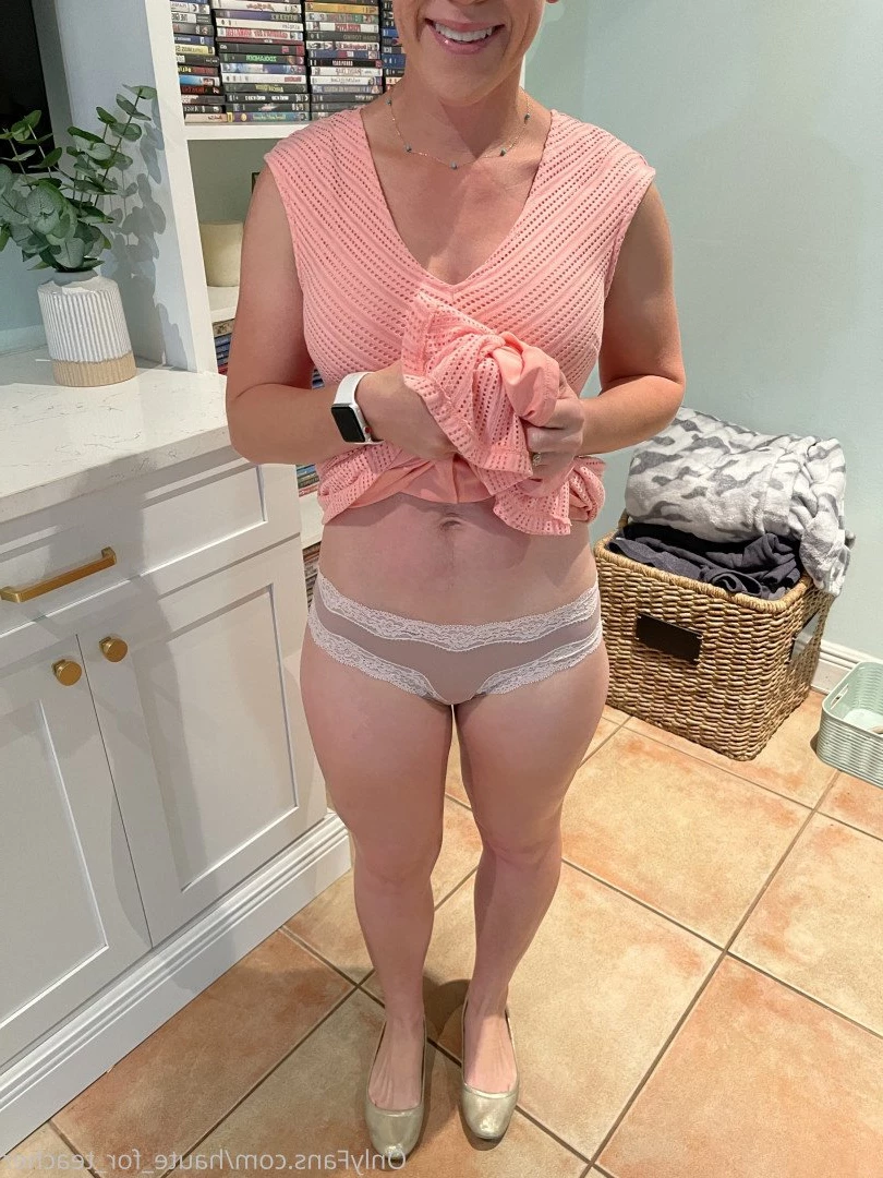 Mrs Robinson 🍎 [ haute_for_teacher ] Onlyfans leaked photo 5493989 on Hotleaks.tv