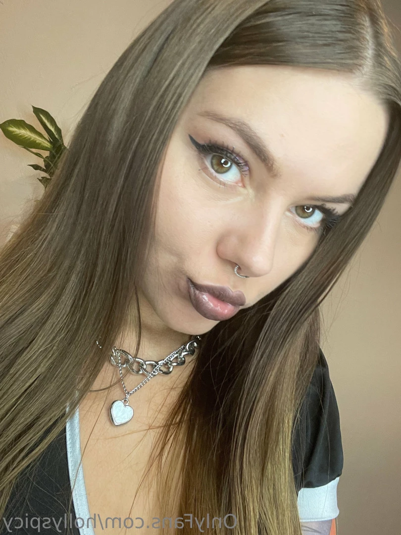 🔥 𝐲𝐨𝐮𝐫 𝐝𝐢𝐫𝐭𝐲 𝐬𝐥u𝐭 𝐠𝐢𝐫𝐥 😏 [ hollyspicy ] Onlyfans leaked photo 7664832 on Hotleaks.tv