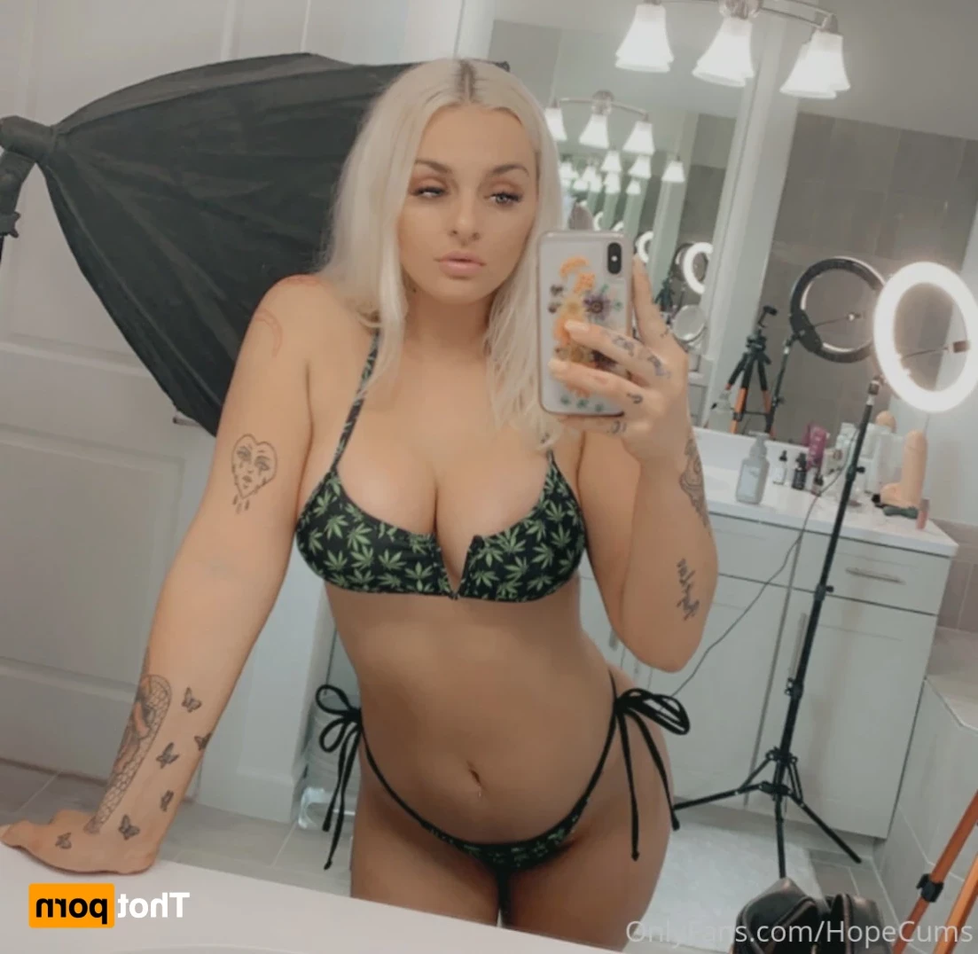 ʜᴏᴘᴇ ʜᴜɢᴇ ᴛɪᴛs [ hopecums ] Onlyfans leaked photo 10868733 on Hotleaks.tv
