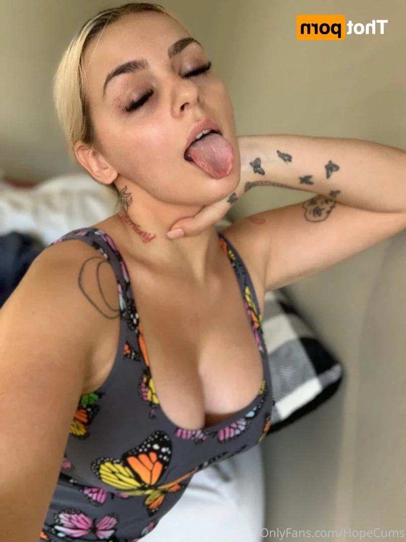 ʜᴏᴘᴇ ʜᴜɢᴇ ᴛɪᴛs [ hopecums ] Onlyfans leaked photo 13811731 on Hotleaks.tv