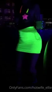 Ellie 👱🏼‍♀️ [ hotwife_ellie ] Onlyfans leaked video 18273224 on Hotleaks.tv