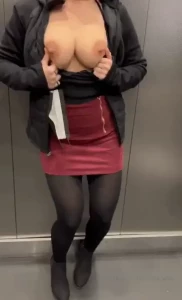 Ellie 👱🏼‍♀️ [ hotwife_ellie ] Onlyfans leaked video 18273265 on Hotleaks.tv