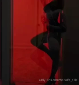 Ellie 👱🏼‍♀️ [ hotwife_ellie ] Onlyfans leaked video 18273292 on Hotleaks.tv
