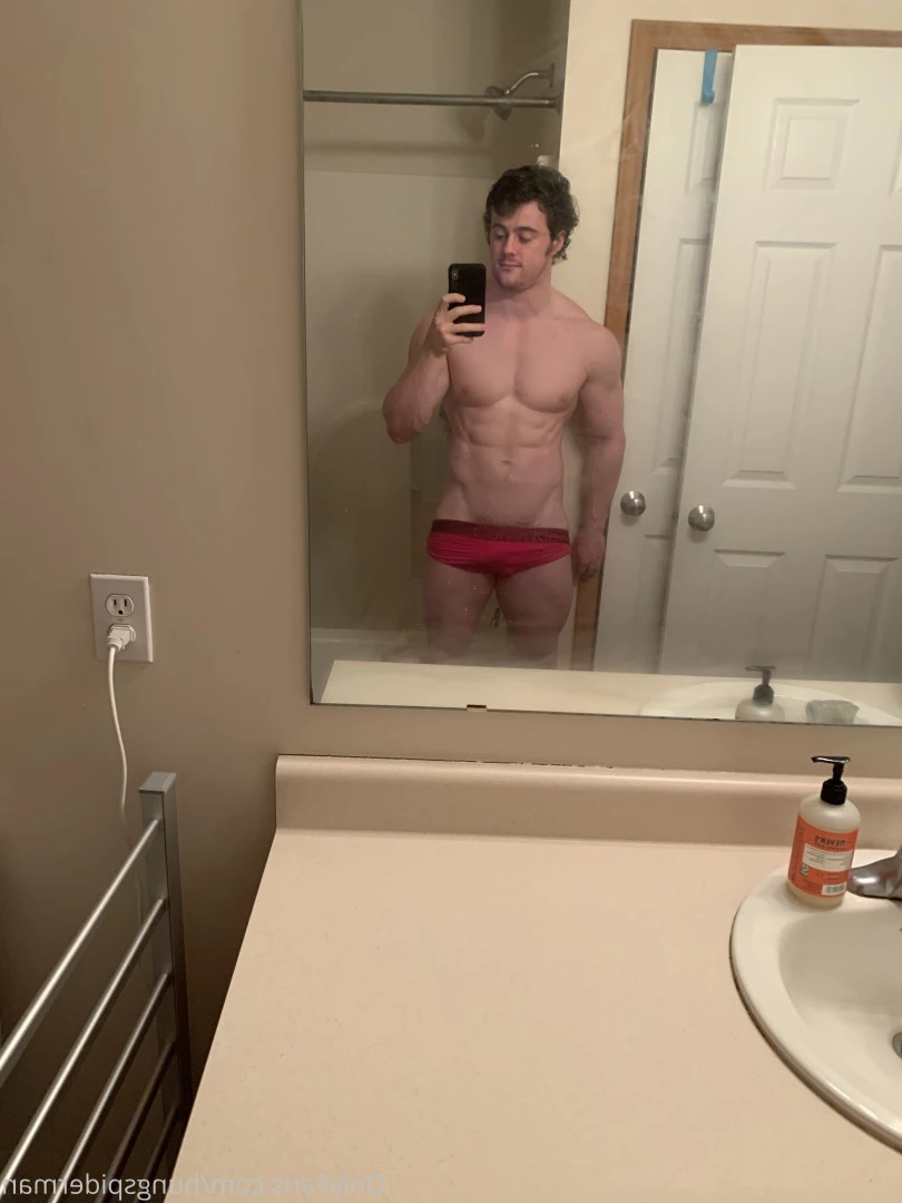 Harlow Guy [ hung_harlow ] Onlyfans leaked photo 5678100 on Hotleaks.tv