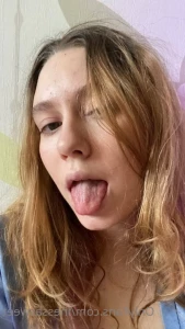 5589623