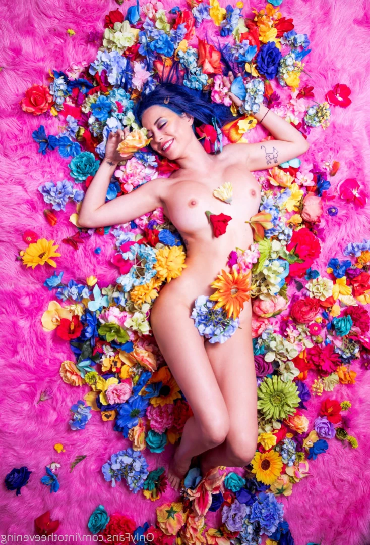 ⭐️ E V E ⭐️ M A R L O W E ⭐️ [ evemarlowe ] Onlyfans leaked photo 12979858 on Hotleaks.tv