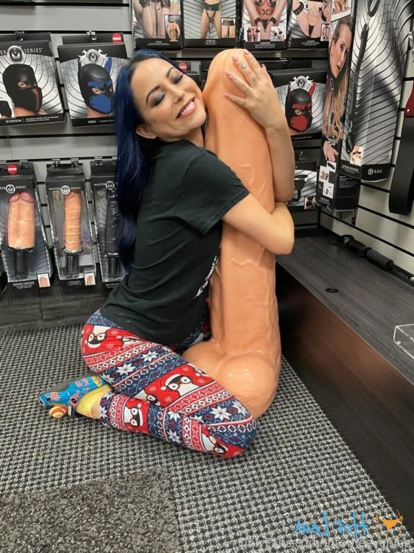 ⭐️ E V E ⭐️ M A R L O W E ⭐️ [ evemarlowe ] Onlyfans leaked photo 13268580 on Hotleaks.tv