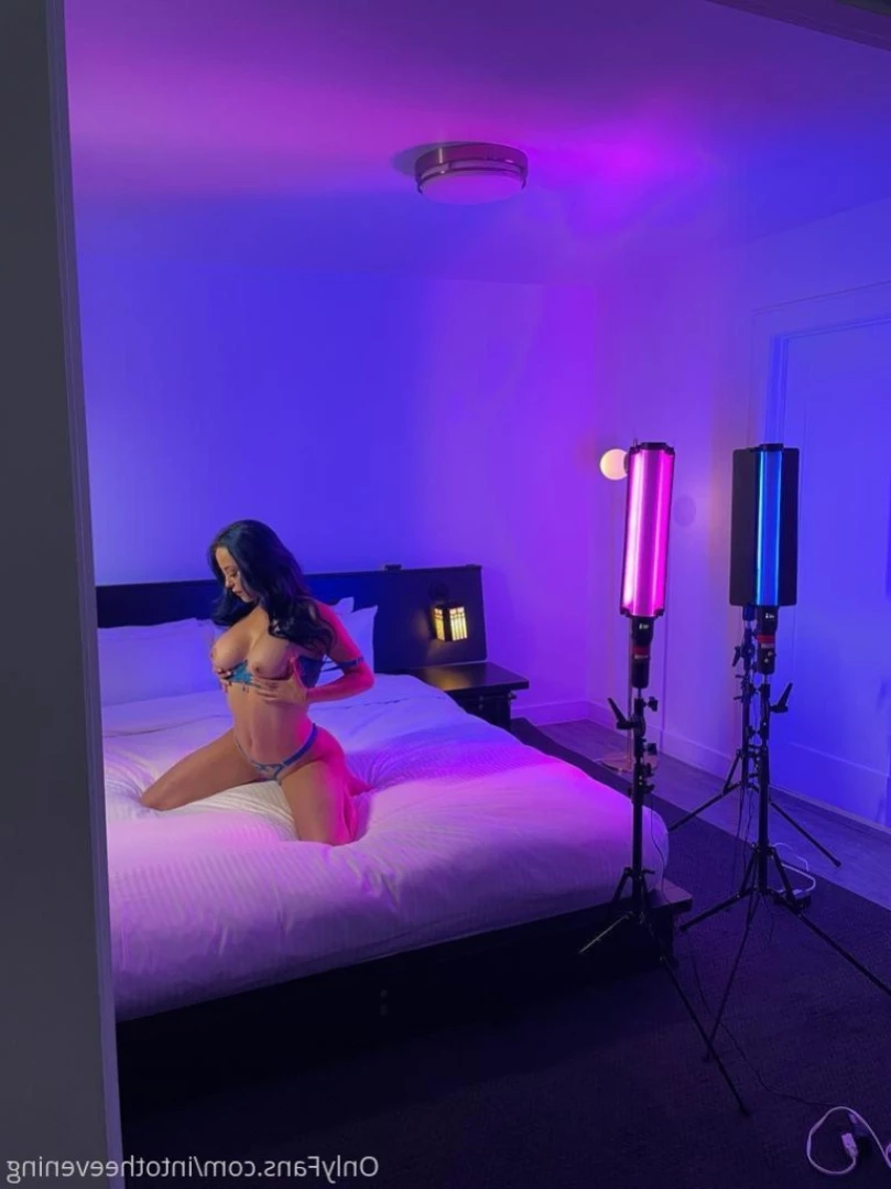 ⭐️ E V E ⭐️ M A R L O W E ⭐️ [ evemarlowe ] Onlyfans leaked photo 13943887 on Hotleaks.tv