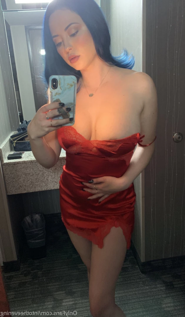⭐️ E V E ⭐️ M A R L O W E ⭐️ [ evemarlowe ] Onlyfans leaked photo 14832095 on Hotleaks.tv