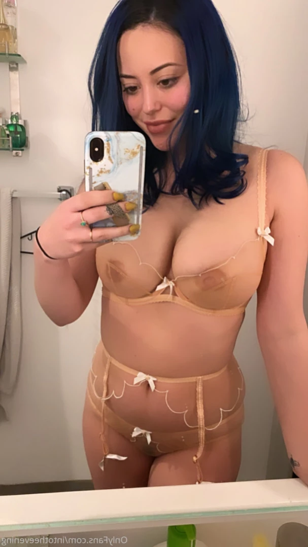 ⭐️ E V E ⭐️ M A R L O W E ⭐️ [ evemarlowe ] Onlyfans leaked photo 15801785 on Hotleaks.tv