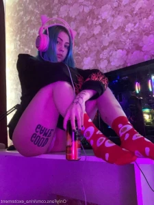 5575497
