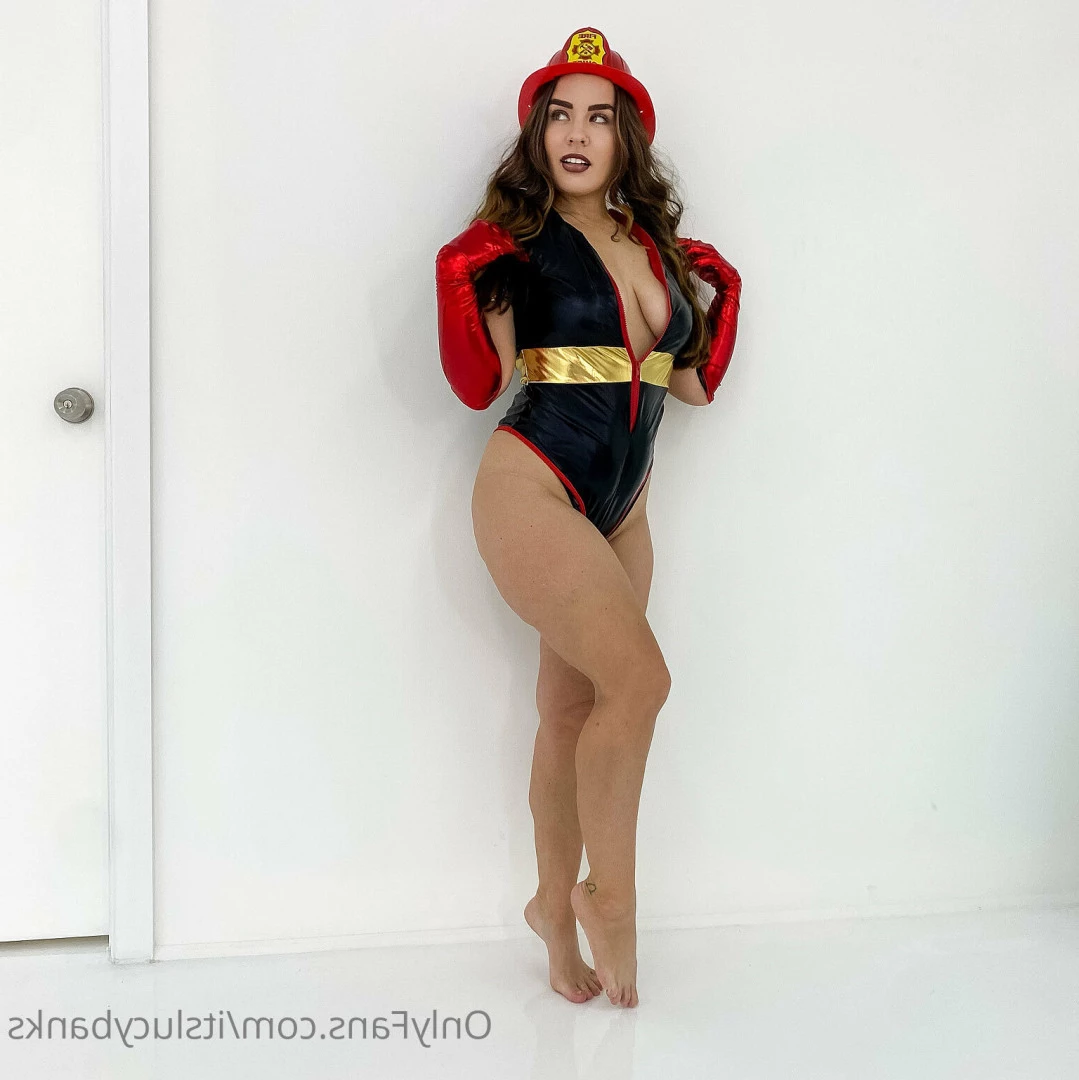 itslucybanks Onlyfans leaked photo 10849848 on Hotleaks.tv