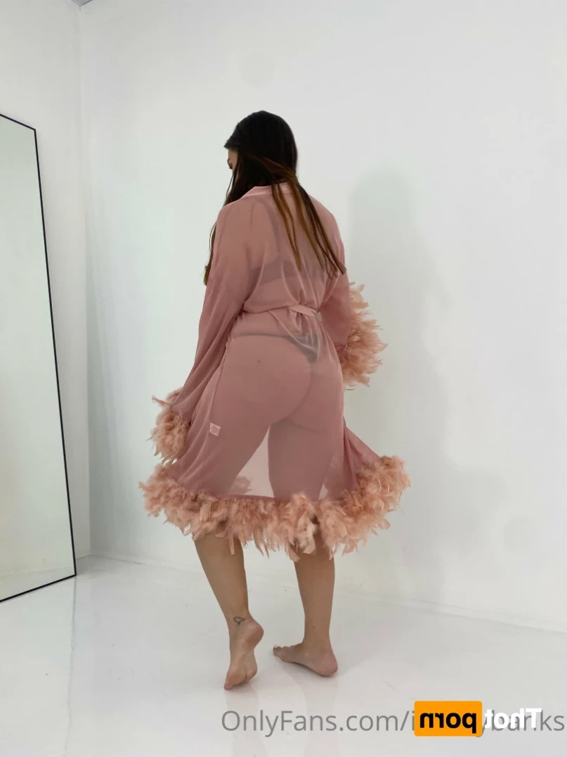 itslucybanks Onlyfans leaked photo 11142955 on Hotleaks.tv