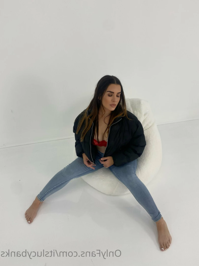 itslucybanks Onlyfans leaked photo 11142987 on Hotleaks.tv