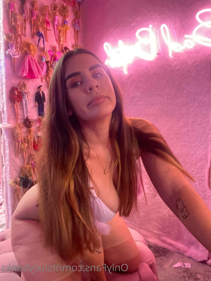itslucybanks Onlyfans leaked photo 11788498 on Hotleaks.tv