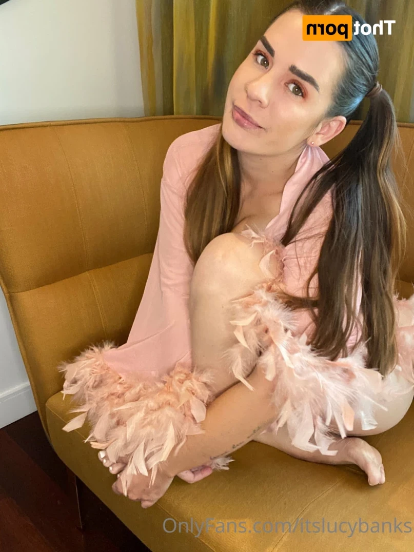 itslucybanks Onlyfans leaked photo 11789128 on Hotleaks.tv