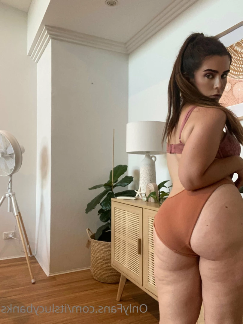 itslucybanks Onlyfans leaked photo 13429561 on Hotleaks.tv