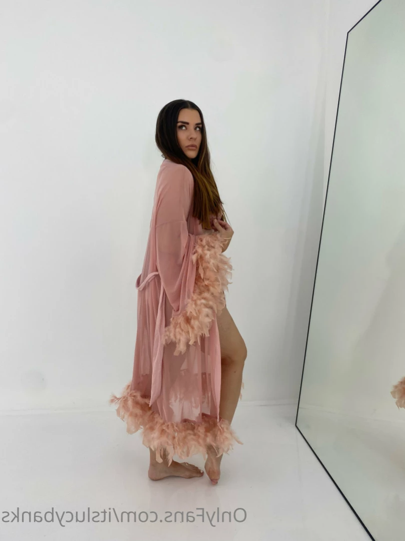 itslucybanks Onlyfans leaked photo 14565959 on Hotleaks.tv