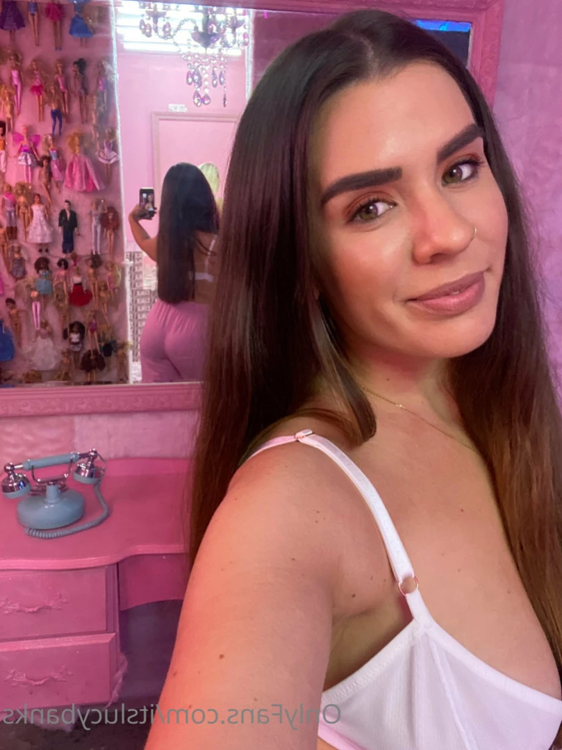 itslucybanks Onlyfans leaked photo 14974267 on Hotleaks.tv
