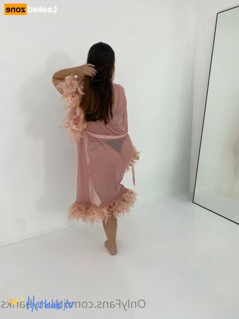 itslucybanks Onlyfans leaked photo 14985080 on Hotleaks.tv