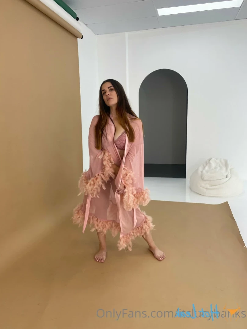 itslucybanks Onlyfans leaked photo 16246854 on Hotleaks.tv
