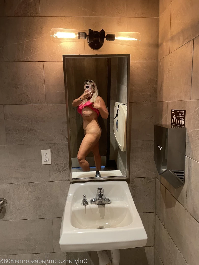 Jade [ jadescorner8086 ] Onlyfans leaked photo 10846482 on Hotleaks.tv