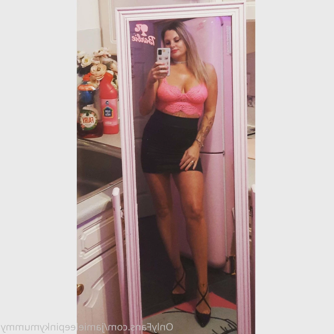 jamieleepinkymummy Onlyfans leaked photo 5675519 on Hotleaks.tv