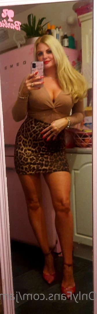 jamieleepinkymummy Onlyfans leaked photo 5682440 on Hotleaks.tv