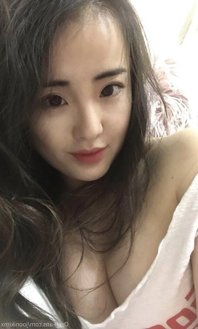 Jooni Kim [ joonikimx ] Onlyfans leaked photo 5556314 on Hotleaks.tv