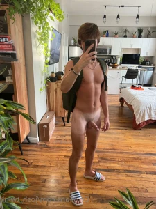 5734695