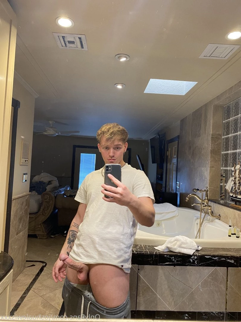 Joshua Lewis [ joshualewisxxx ] Onlyfans leaked photo 5415398 on Hotleaks.tv