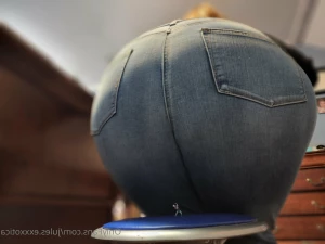 5564310