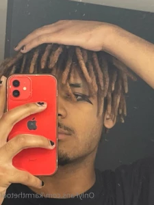 5645810