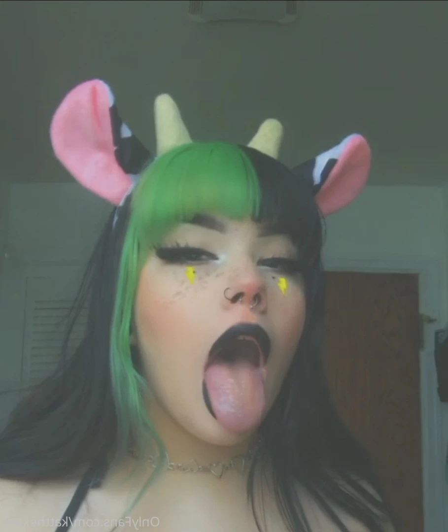 Kat [ katthekunt ] Onlyfans leaked photo 5557850 on Hotleaks.tv