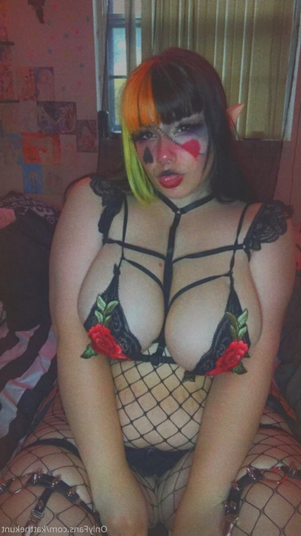 Kat [ katthekunt ] Onlyfans leaked photo 11146301 on Hotleaks.tv