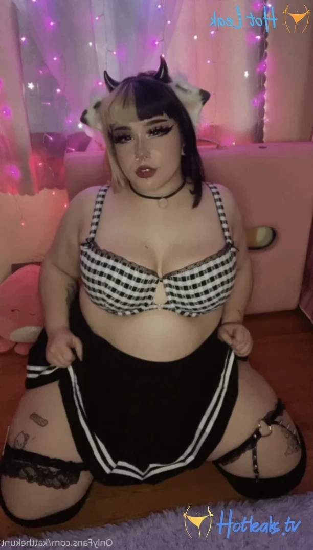 Kat [ katthekunt ] Onlyfans leaked photo 11146531 on Hotleaks.tv