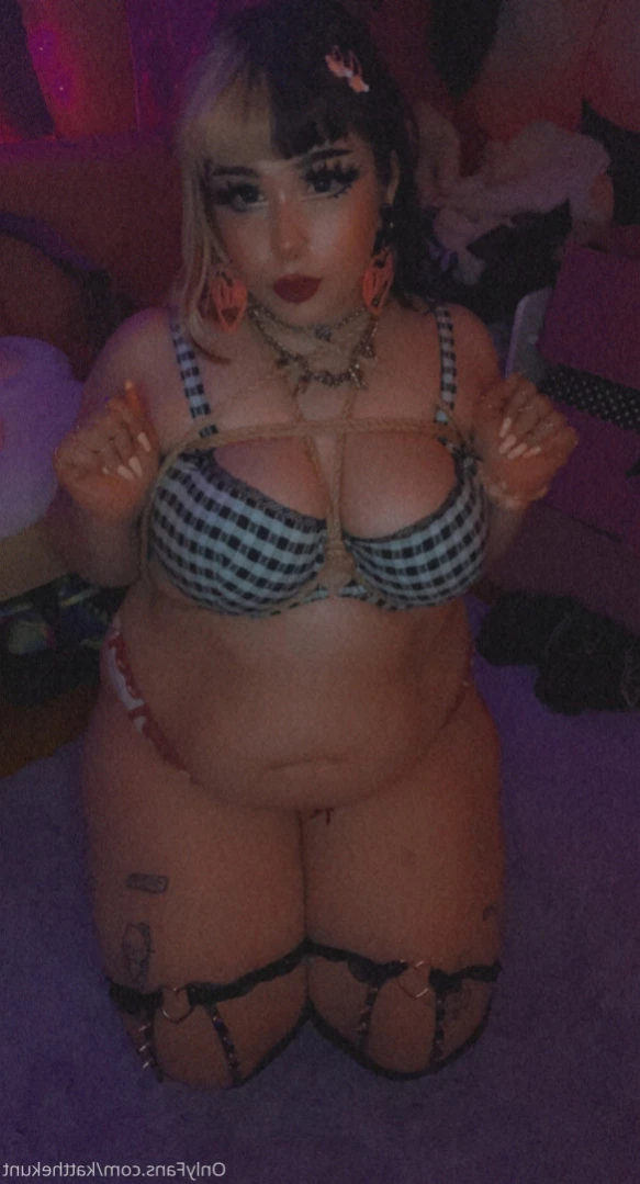 Kat [ katthekunt ] Onlyfans leaked photo 11146534 on Hotleaks.tv