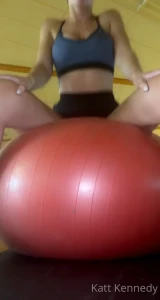 🧘🏼‍♀️𝗬𝗢𝗚𝗜 𝗞𝗔𝗧𝗧 💕 [ kattkennedy ] Onlyfans leaked video 5158005 on Hotleaks.tv
