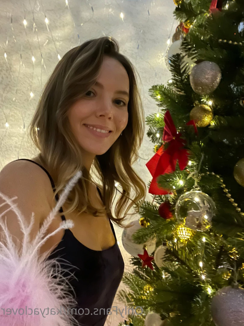 Katya Clover 🍀 natural beauty 💚 [ katyaclover ] Onlyfans leaked photo 9311313 on Hotleaks.tv