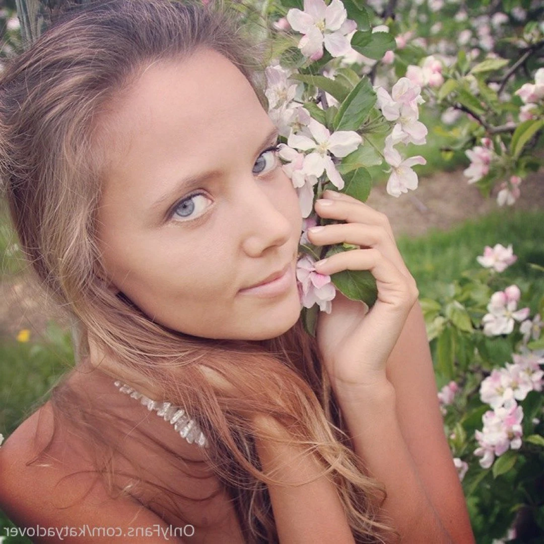 Katya Clover 🍀 natural beauty 💚 [ katyaclover ] Onlyfans leaked photo 9319710 on Hotleaks.tv